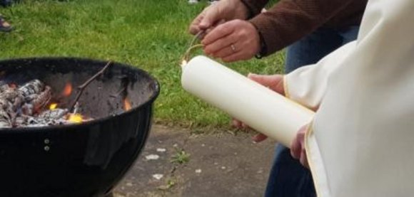 Entzündung der Osterkerze