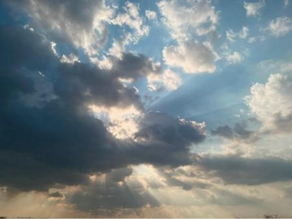 Wolken im Sonnenlicht