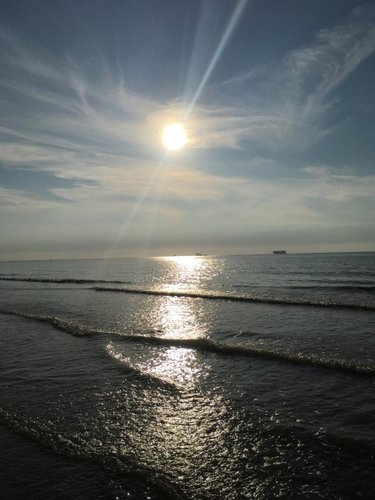 Sonne über dem Meer
