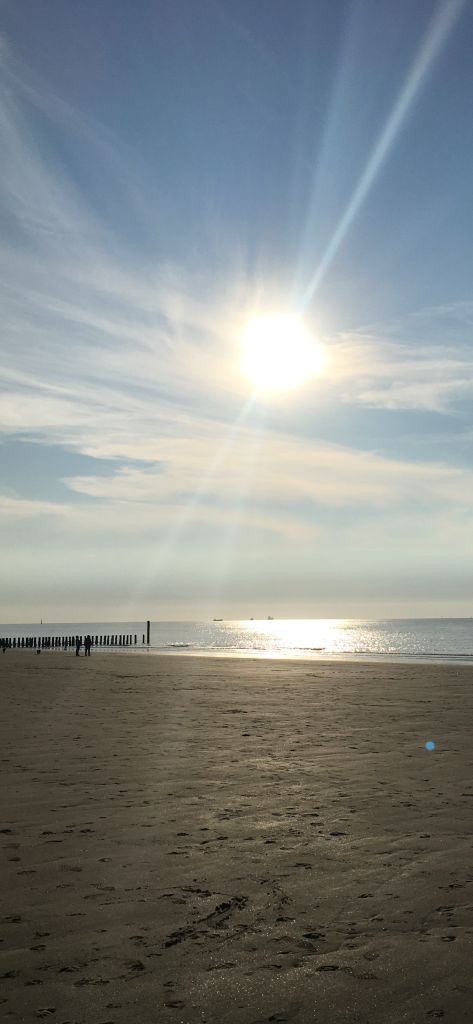 Sonne am Wolkenhimmel
