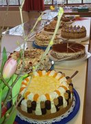 Reichhaltiges Kuchenbuffet